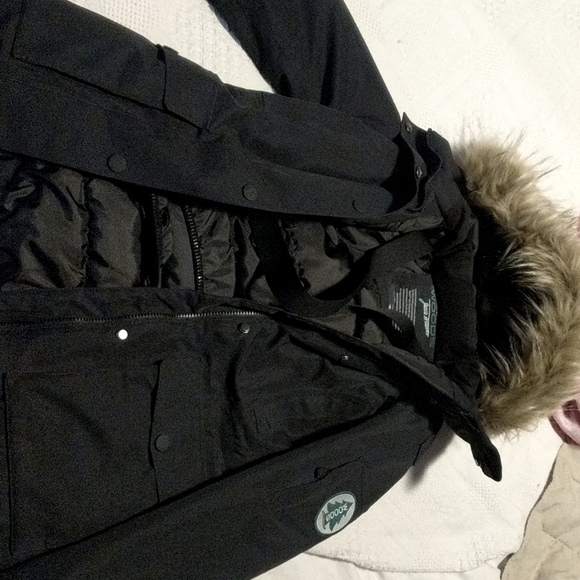 WOODS XS Winter Jacket - Picture 3 of 3